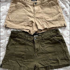 3 for $12 Two Pairs of Khaki & Olive Green Junior Cargo Shorts Size 7